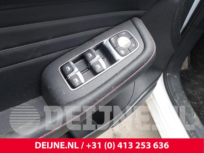 MG HS/EHS I 1.5 EHS T-GDI Hybrid Sloopvoertuig (2024, Wit)