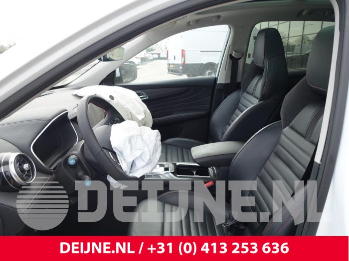 MG HS/EHS I 1.5 EHS T-GDI Hybrid Sloopvoertuig (2024, Wit)