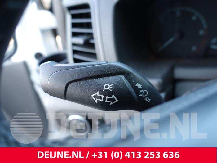 Ford Transit Custom 2.0 TDCi 16V Eco Blue 130 mHEV Sloopvoertuig (2023, Wit)