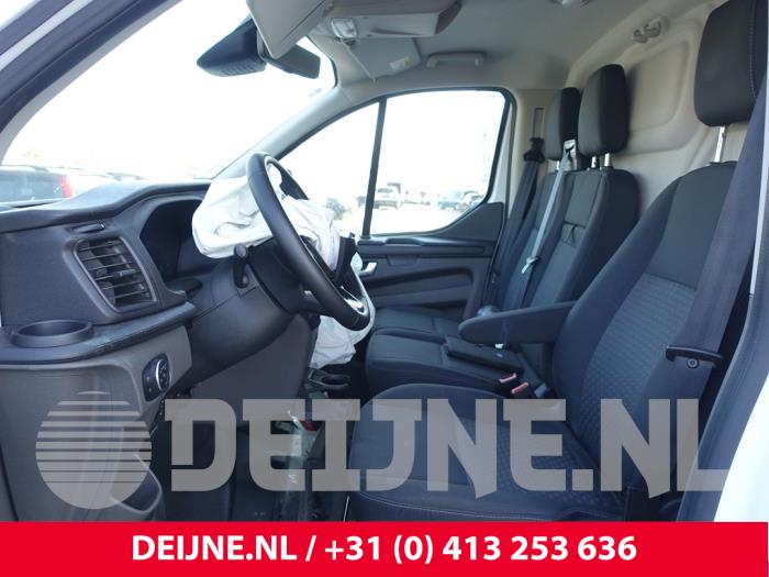 Ford Transit Custom 2.0 TDCi 16V Eco Blue 130 mHEV Sloopvoertuig (2023, Wit)
