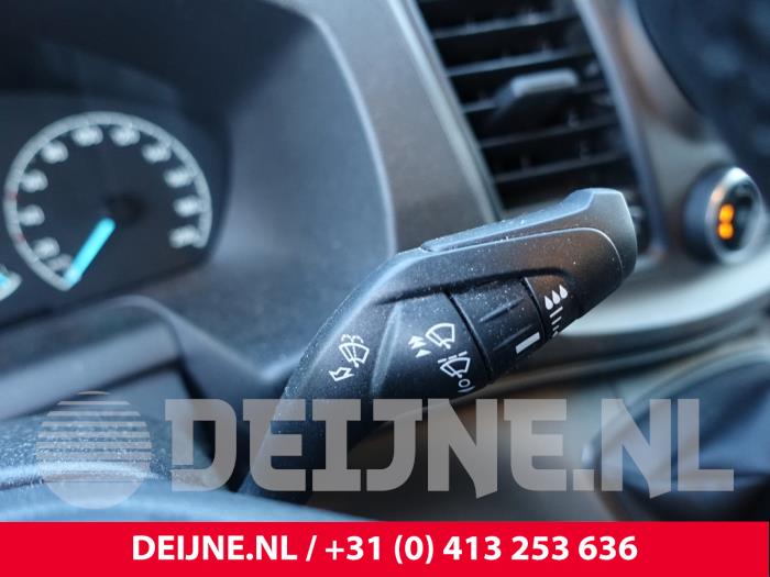 Ford Transit Custom 2.0 TDCi 16V Eco Blue 130 mHEV Sloopvoertuig (2023, Wit)