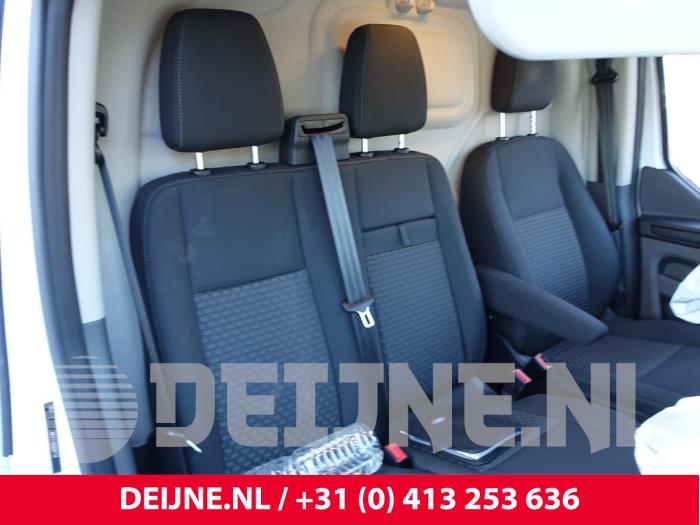Ford Transit Custom 2.0 TDCi 16V Eco Blue 130 mHEV Sloopvoertuig (2023, Wit)