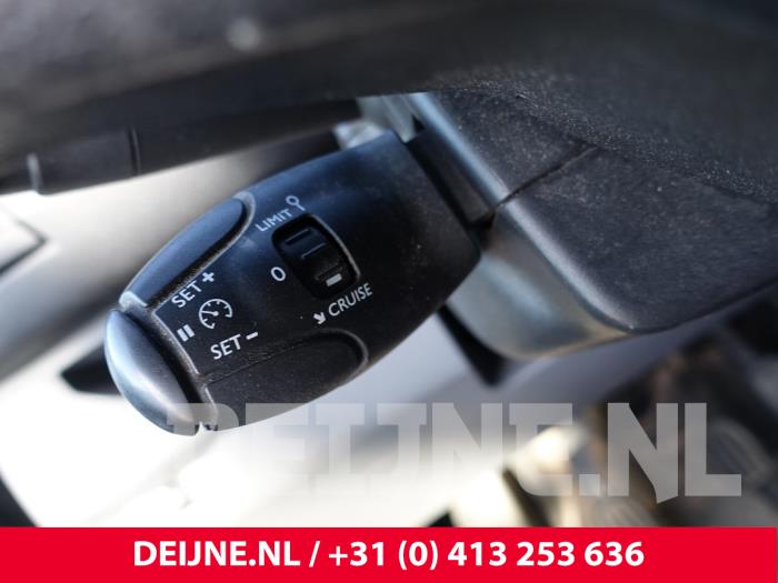 Peugeot Expert 2.0 Blue HDi 120 16V Sloopvoertuig (2019, Grijs)