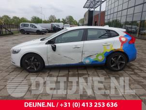 Volvo V40 12-