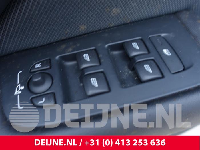 Volvo XC60 II 2.0 B4 16V Mild Hybrid AWD Sloopvoertuig (2021, Rood)