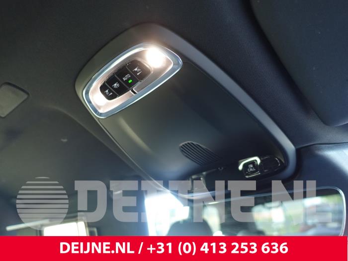 Volvo XC60 II 2.0 B4 16V Mild Hybrid AWD Sloopvoertuig (2021, Rood)