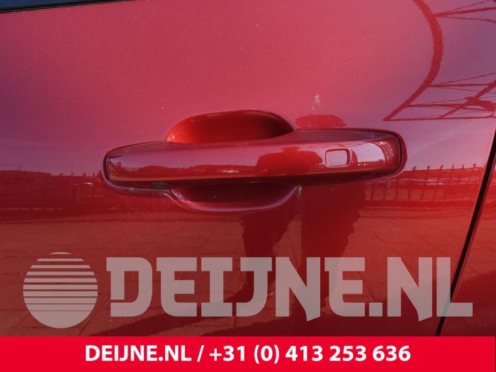 Volvo XC60 II 2.0 B4 16V Mild Hybrid AWD Sloopvoertuig (2021, Rood)