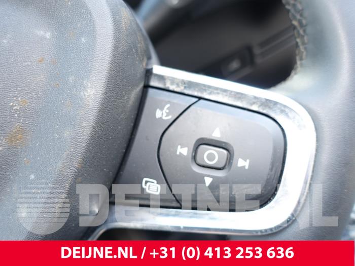 Volvo XC40 Recharge Twin 78/82 kWh Sloopvoertuig (2021, Grijs)