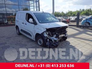 Opel Combo Zonneklep O282555 Donorvoertuig