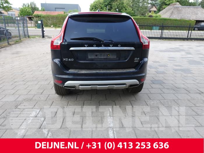 Volvo XC60 I 2.4 D4 20V AWD Sloopvoertuig (2015, Zwart)