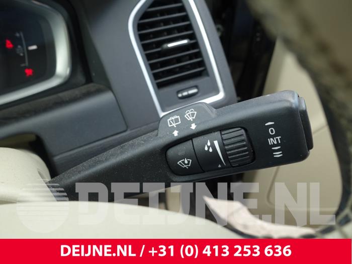 Volvo XC60 I 2.4 D4 20V AWD Sloopvoertuig (2015, Zwart)