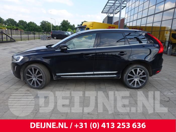 Volvo XC60 I 2.4 D4 20V AWD Sloopvoertuig (2015, Zwart)