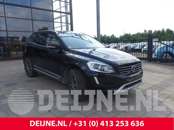 Volvo XC60 I 2.4 D4 20V AWD Sloopvoertuig (2015, Zwart)