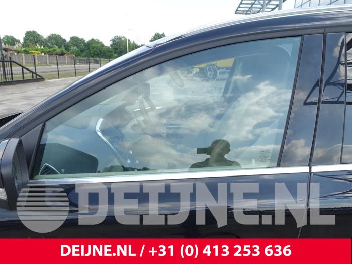 Volvo XC60 I 2.4 D4 20V AWD Sloopvoertuig (2015, Zwart)