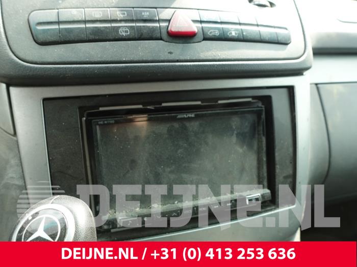 Mercedes Vito 2.2 115 CDI 16V Sloopvoertuig (2009, Graniet)