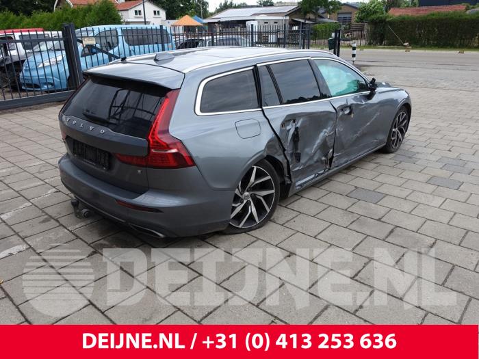 Volvo V60 II 2.0 D4 16V Sloopvoertuig (2019, Grijs)