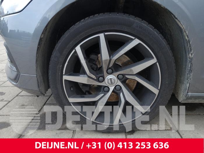 Volvo V60 II 2.0 D4 16V Sloopvoertuig (2019, Grijs)