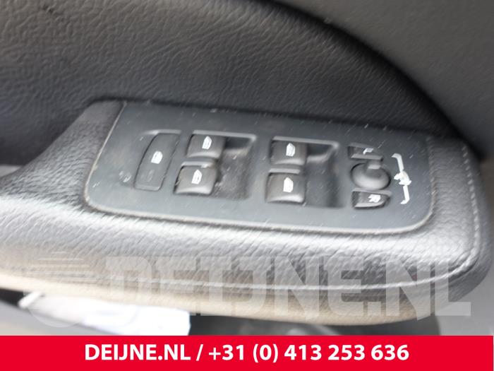 Volvo V60 II 2.0 D4 16V Sloopvoertuig (2019, Grijs)