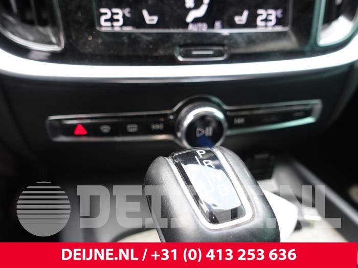 Volvo V60 II 2.0 D4 16V Sloopvoertuig (2019, Grijs)