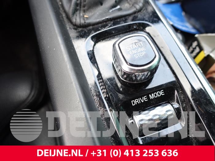 Volvo V60 II 2.0 D4 16V Sloopvoertuig (2019, Grijs)