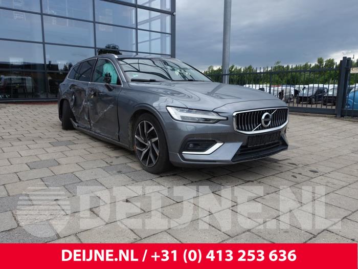 Volvo V60 II 2.0 D4 16V Sloopvoertuig (2019, Grijs)