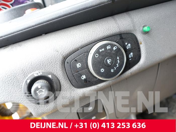 Ford Transit 2.0 TDCi 16V Eco Blue 165 RWD Sloopvoertuig (2024, Geel)