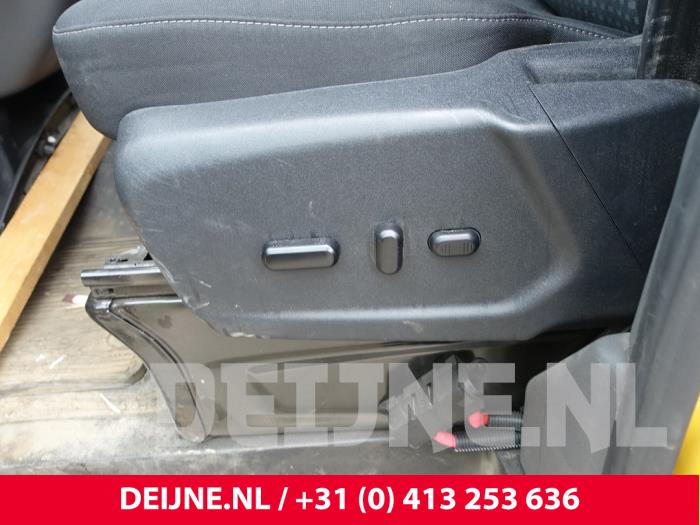 Ford Transit 2.0 TDCi 16V Eco Blue 165 RWD Sloopvoertuig (2024, Geel)