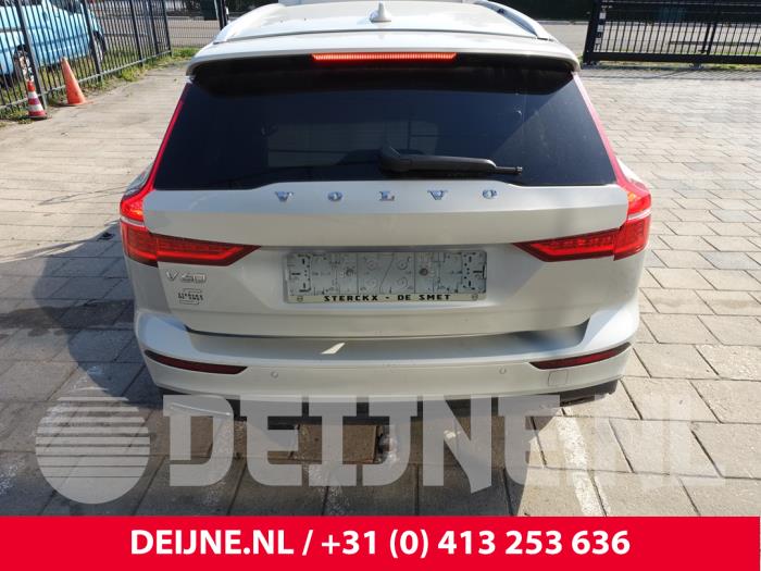 Volvo V60 Cross Country I 2.0 D3 16V Sloopvoertuig (2020, Grijs)