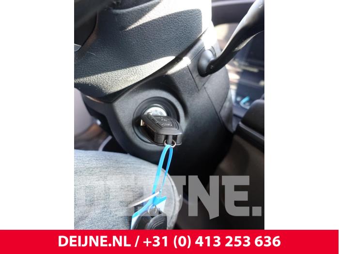 Ford Transit Custom 2.0 TDCi 16V Eco Blue 130 Sloopvoertuig (2018, Donker, Grijs)
