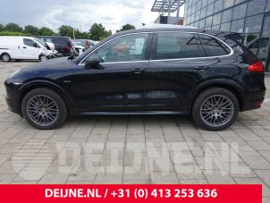 Porsche Cayenne 10-