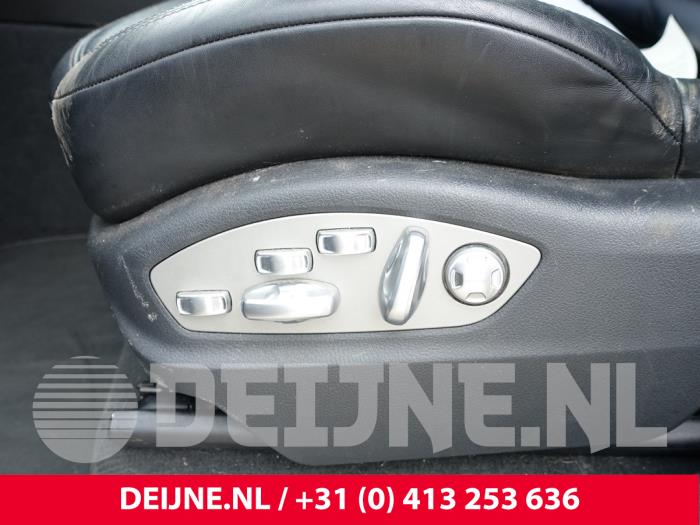 Porsche Cayenne II 3.0 D V6 24V Sloopvoertuig (2015, Zilvergrijs)