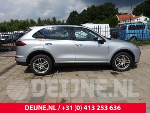 Porsche Cayenne II 3.0 D V6 24V Sloopvoertuig (2015, Zilvergrijs)