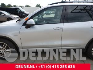Porsche Cayenne II 3.0 D V6 24V Sloopvoertuig (2015, Zilvergrijs)