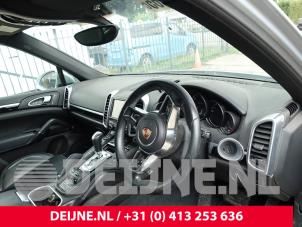 Porsche Cayenne II 3.0 D V6 24V Sloopvoertuig (2015, Zilvergrijs)