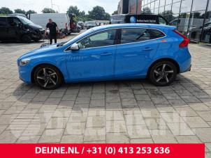 Volvo V40 12-