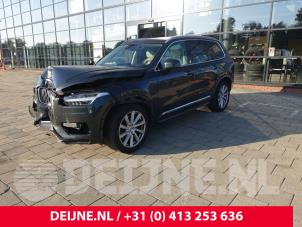 Volvo XC90 16-