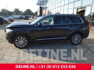 Volvo XC90 16-