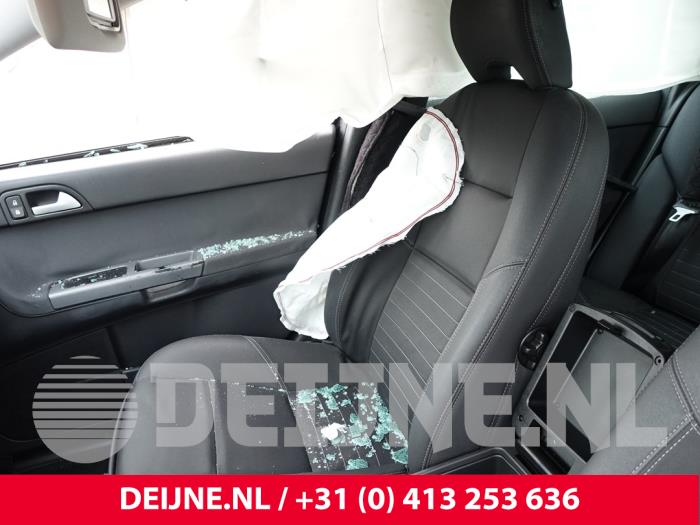 Volvo V50 2.4 20V Sloopvoertuig (2006, Zwart)