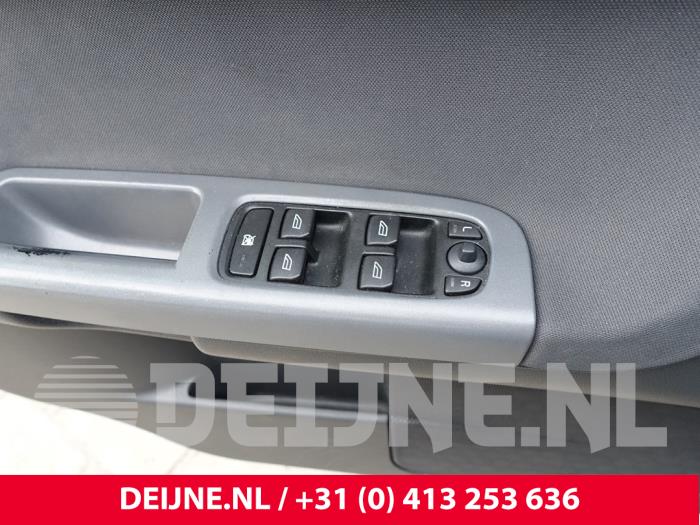 Volvo V50 2.4 20V Sloopvoertuig (2006, Zwart)