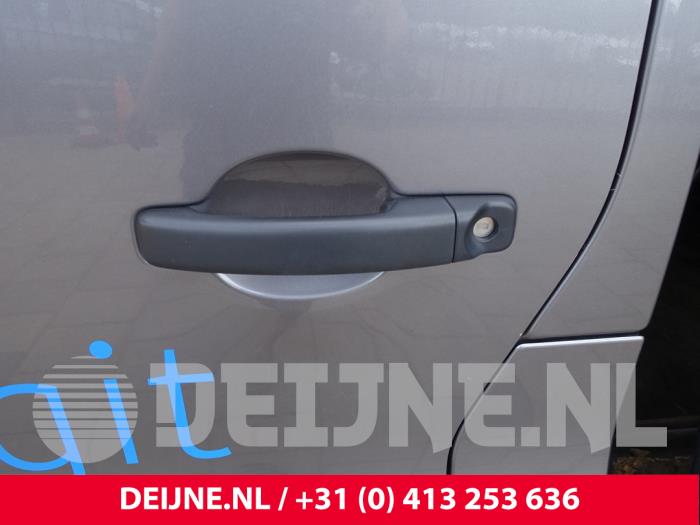 Renault Trafic 1.6 dCi Twin Turbo Sloopvoertuig (2017, Donker, Grijs)