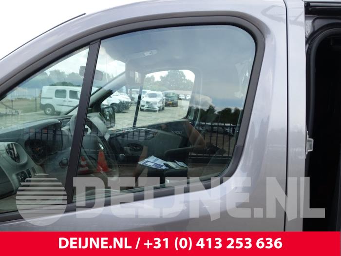 Renault Trafic 1.6 dCi Twin Turbo Sloopvoertuig (2017, Donker, Grijs)