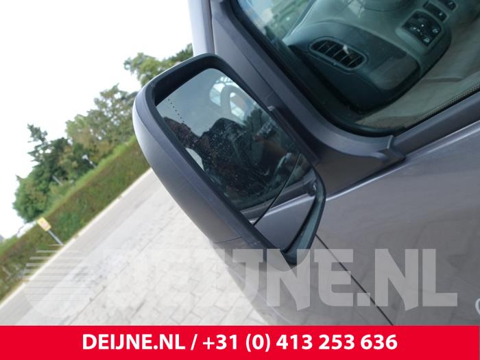 Renault Trafic 1.6 dCi Twin Turbo Sloopvoertuig (2017, Donker, Grijs)