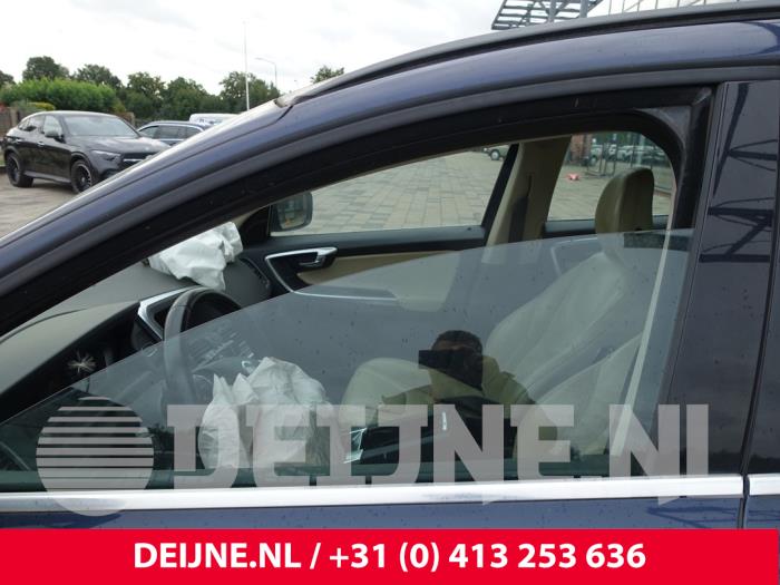 Volvo XC60 I 2.0 D3 20V Sloopvoertuig (2013, Blauw)
