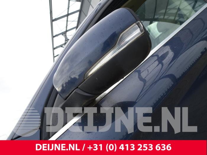 Volvo XC60 I 2.0 D3 20V Sloopvoertuig (2013, Blauw)