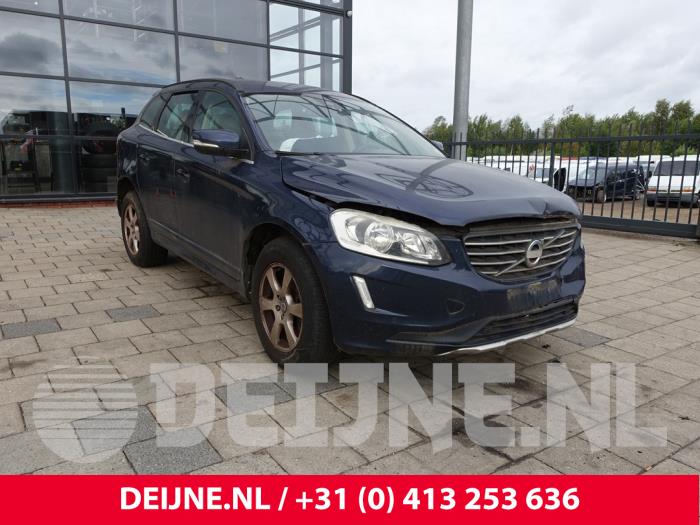 Volvo XC60 I 2.0 D3 20V Sloopvoertuig (2013, Blauw)