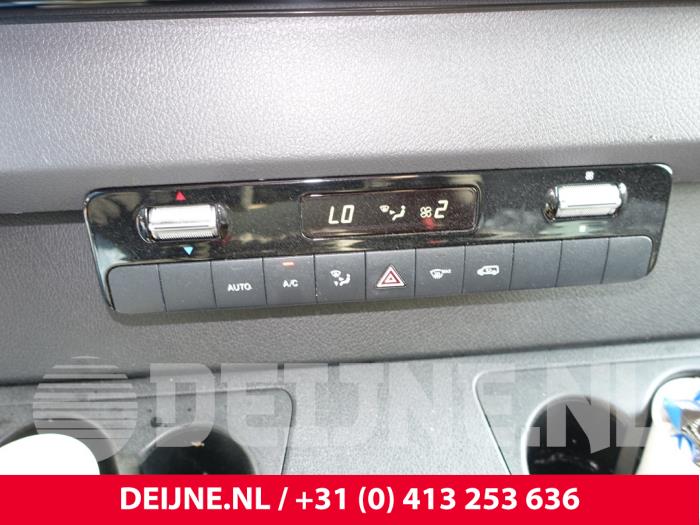 Mercedes Sprinter 3,5t 319 CDI 3.0 V6 24V RWD Sloopvoertuig (2021, Zilvergrijs)