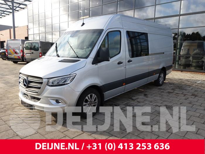Mercedes Sprinter 3,5t 319 CDI 3.0 V6 24V RWD Sloopvoertuig (2021, Zilvergrijs)