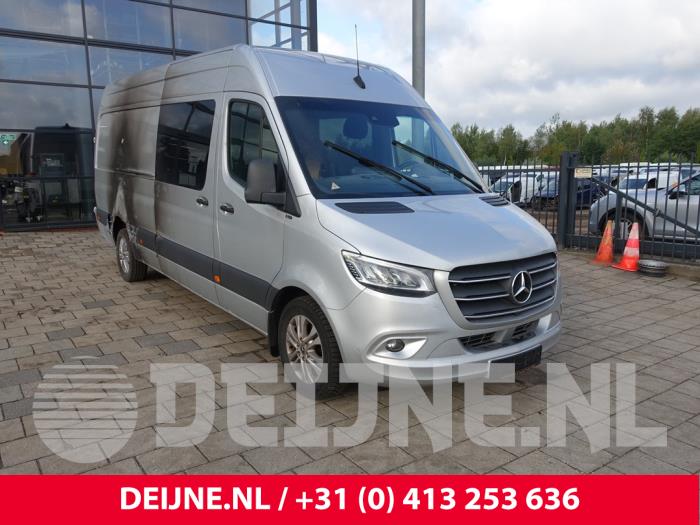 Mercedes Sprinter 3,5t 319 CDI 3.0 V6 24V RWD Sloopvoertuig (2021, Zilvergrijs)