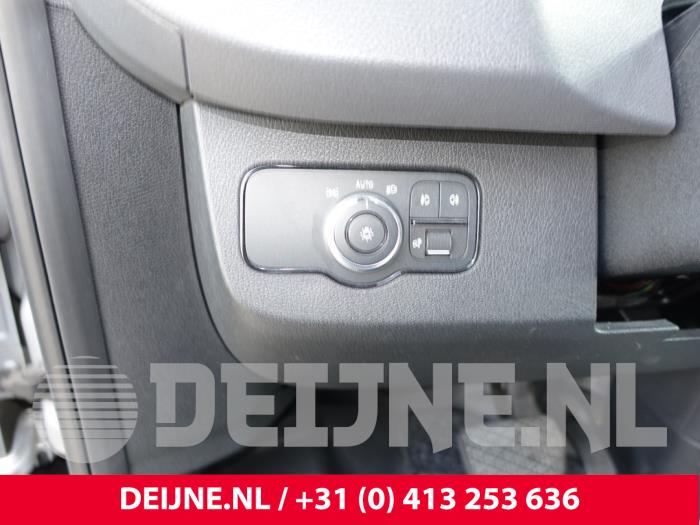 Mercedes Sprinter 3,5t 319 CDI 3.0 V6 24V RWD Sloopvoertuig (2021, Zilvergrijs)