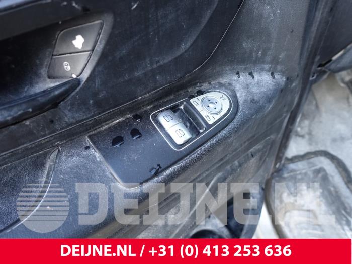 Mercedes Vito 1.6 111 CDI 16V Sloopvoertuig (2017, Zilvergrijs)